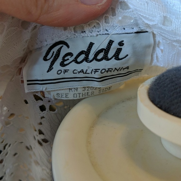 4 for $20🌷Clearance! Lace top - Picture 5 of 6